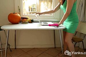 Anne Melbourne Orgame pleasure with beautiful amateur