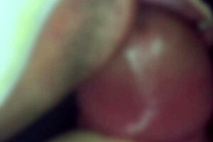 Bareback porn: Marido chupa Pau does the oral to his cuckold husband
