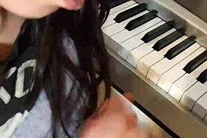 Real blowjob video natural tits and butt