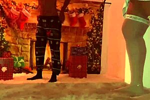 Wet and wild: Liyahthebunni’s primitive Christmas with large cock