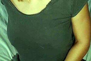 Gorgeous sweetheart Jenny is a true amateur, she moans being downed and loves when her genitals are touched:orny amateur Jenny cums
