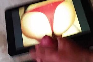 Tribute to Mariah's Booty: A Latina Horny Bitch