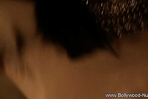 who's this bollywood loving brunette beauty