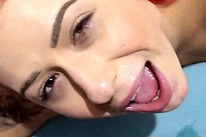 Prostitute Puta orgasms because the guys take her to give them oral sex including penis sucking