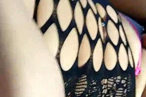 Cojiendo a mi cuñada latina en el culo