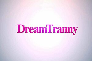 辣人妖布鲁娜·卡斯特罗的大屁股被机器、玩具操和中出 😈