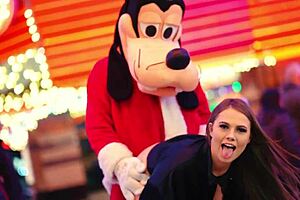 does richh des official get fucked by gibby the clown while her boyfriend waits downstairs?