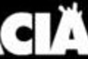 Naturally Thick Girl Takes Facial for Cash