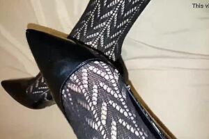 webcam fetish session with italian milf