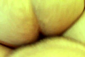 i'm anal gay pissin' at the party