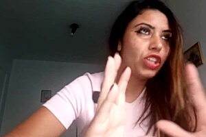 Latina Actress Sarah Rosa Disapproves Of Horny Men In Reality Vlog