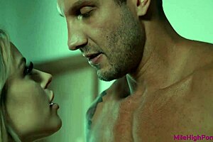 Seductress bug boobs and deep throat motion