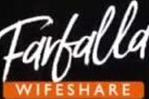 Manžel sdílí ruskou milf ženu s kamarádem v trojce s výstřikem