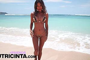 Last night being the second shoot of the model who is a petite Asian girl, we shot her in a bikini