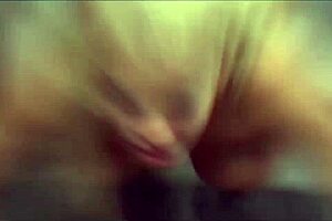 Sentando No Maridinho Ate Encher Minha Bucetinha De Poha Completo No Red Ou Sheer