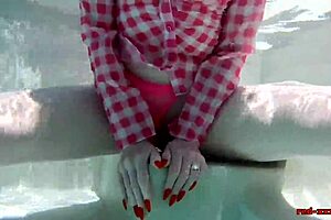 i'm red xxx pleasuring myself and sucking cock by the pool