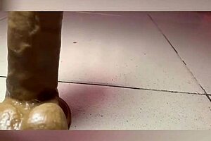 maami igbagbo toying her sexy pussy with dildo