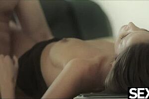 Acești colegi infideli vor să se fute în timpul orelor de afaceri?