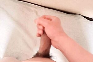 HD video getoptump – dominant gay man ejaculates on lotion