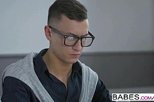 Milf in black stockings gives footjob 😍