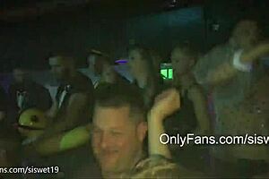 I'm Siswet, teasin' in the disco with open crouch, siswet19 chatroom! 😍