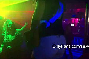 I'm Siswet, teasin' in the disco with open crouch, siswet19 chatroom! 😍