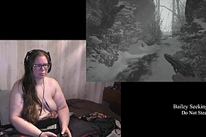 【オナニー・自撮り】ベランダで大胆にオナニーする人妻 i feel so horny