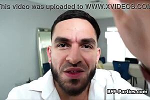 我在群交中操了三个拉丁辣妹，给老婆戴绿帽，口交和硬核性爱