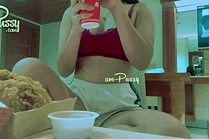 i enjoy a naked meal