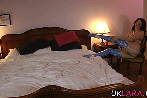 British Mature Woman In Latex With Toys And Stockings