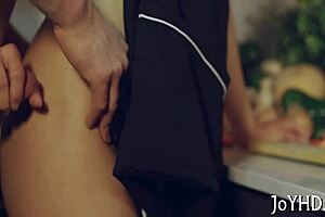 Girl sucker teenage boy and gets rough sex