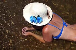 hey, wanna join us in the water at volga-river?