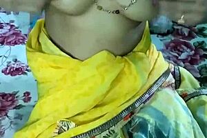 indian bhabhi receives desi land and shares experience