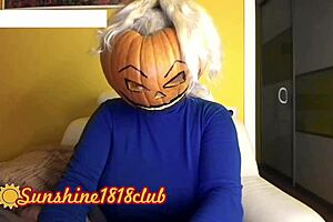 Happy halloween, pervs! Big boobs in pumpkin cam on 10 31.