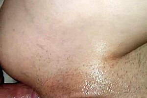 老婆让怪物鸡巴深插紧逼射满