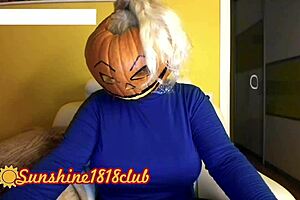 Happy halloween, pervs! Big boobs in pumpkin cam on 10 31.