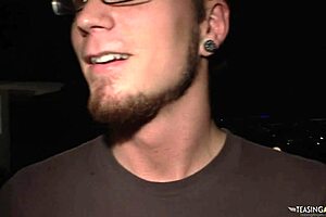 Faye Reagan Gets Surprise Muff Diving And Blowjob From Porn Agency