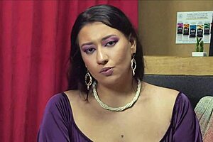 Chatting naughty with Beatrix Martinelli