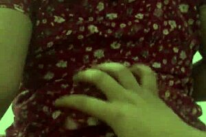 wow bajo falda de mi vecina y terminamos cogiendo duro