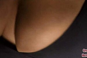 Esposa puta traiu o marido na propria cama do casal com o segun�a da rua e ainda deu o cuzinho. Anal assfucking with european cock for slut wife.