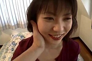 Asian MILF enjoys her fetish of the spit