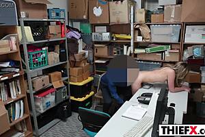 This Gal Is Pretty And A Thief