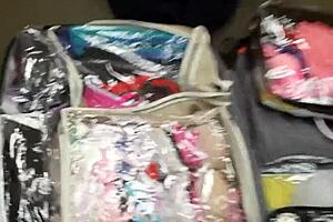 艾莉森·摩尔大鸡巴POV口交和大份精液吞咽 - 哇 - 额外完美色情袋。