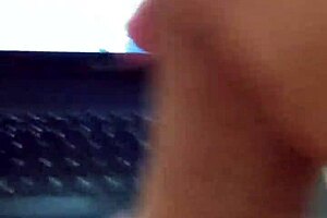 Assistindo Hentai E Gozando Gostoso