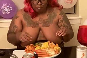 Hazelnutxxx celebrates her 33rd birthday