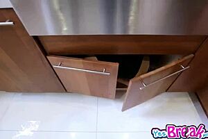 ivy stone sucking her man's big cock 😏