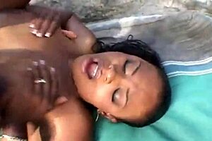 nice ebony babe takes dick by pool 😏