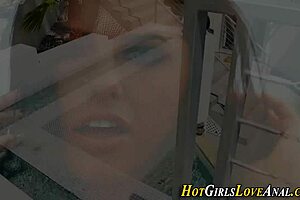 i'm fingering her ass with a buttplug for the first time, it's so hot