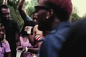 booty bubble jam video featuring ebony dancers with big assets