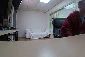 Gypsy girl giving fan oral POV in reality scene